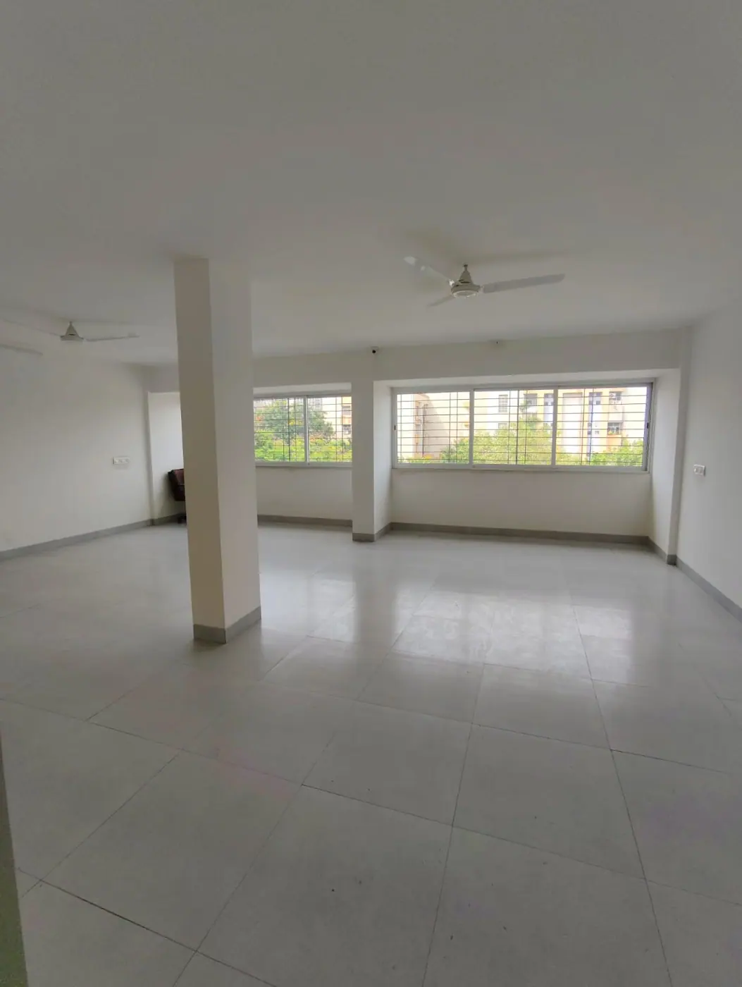 PREMIUM UNFURNISHED OFFICE AVAILABLE FOR RENT