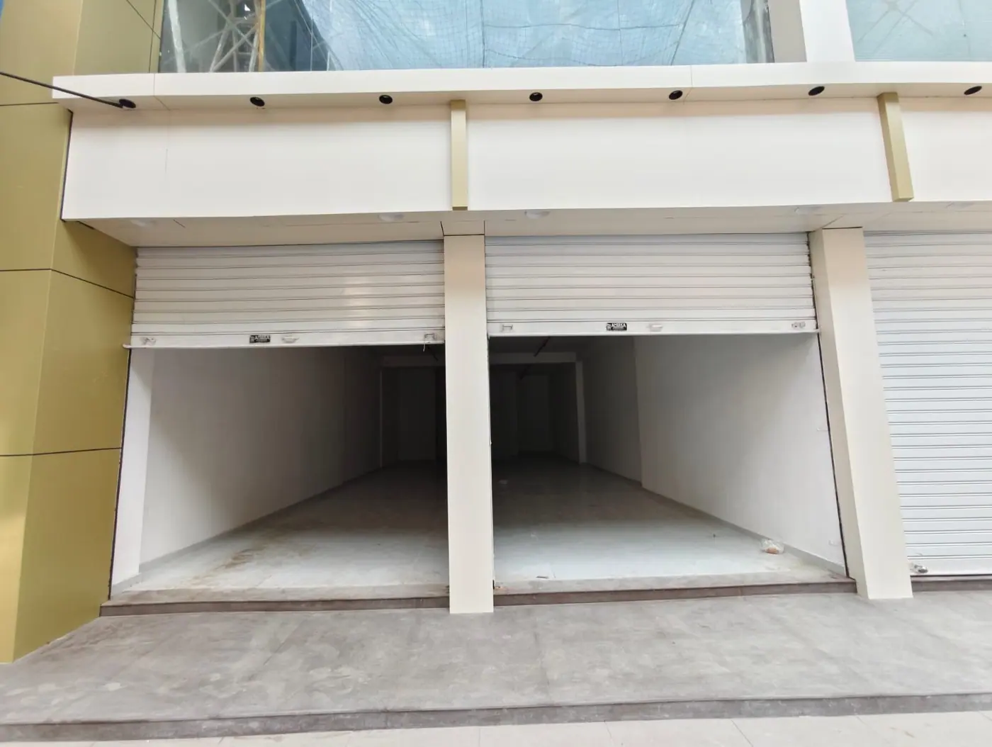 SHOP FOR RENT